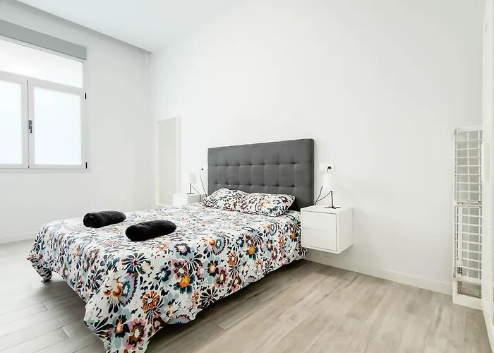 Апартаменти Lujan Perez 44